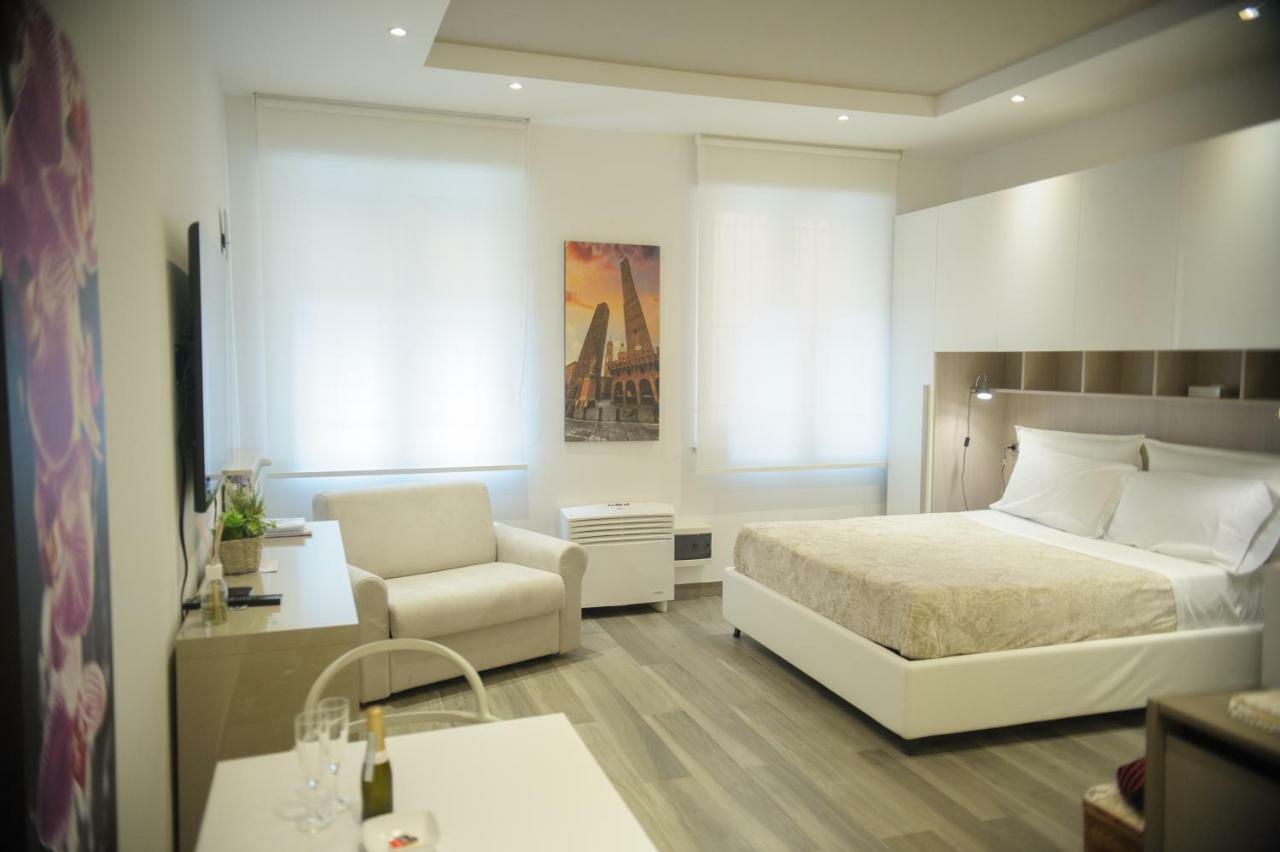بولونيا Andrea Luxury Apartments Strada Maggiore Studio 1 المظهر الخارجي الصورة