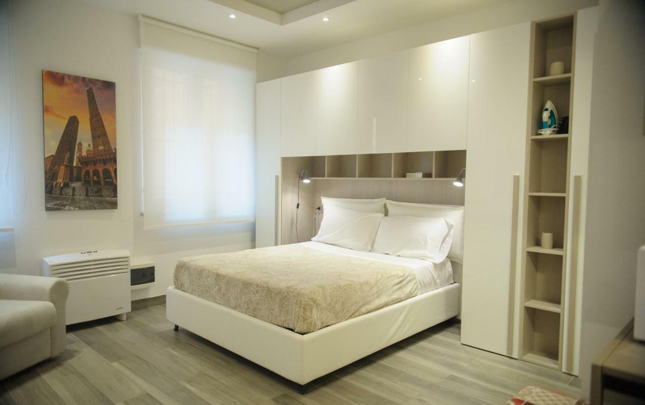 بولونيا Andrea Luxury Apartments Strada Maggiore Studio 1 المظهر الخارجي الصورة